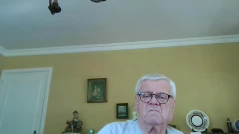 Snapshot of trekbeestje1 chatting on 05/16/26, 07:27 trekbeestje online show from 05/16/26, 07:27