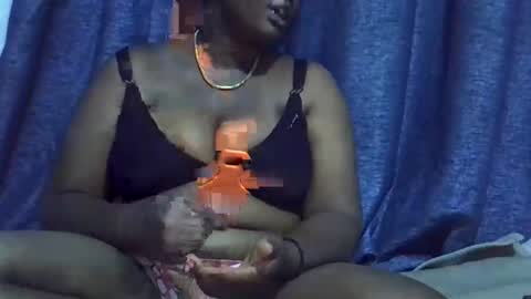 Snapshot of trendybootie chatting on 03/13/26, 03:40 trendybootie online show from 03/13/26, 03:40