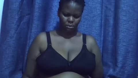 Snapshot of trendybootie chatting on 04/19/26, 12:54 trendybootie online show from 04/19/26, 12:54