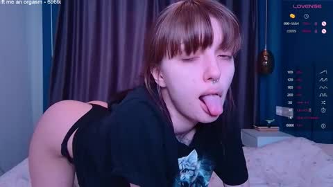 Karolina online show from 05/25/26, 03:07