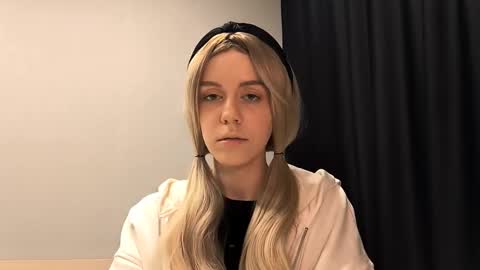 Alice online show from 10/08/25, 07:22