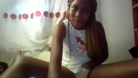 Snapshot of tresyamber chatting on 07/04/26, 07:25 tresyamber online show from 07/04/26, 07:25