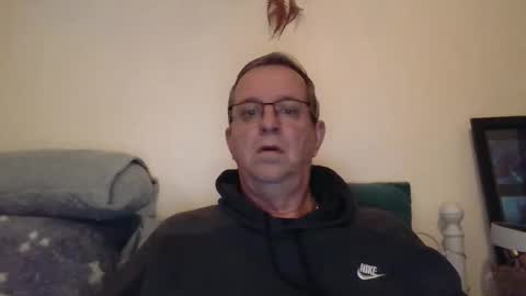 Snapshot of trev8331 chatting on 10/11/25, 08:57 Fe-fi-fo-fum online show from 10/11/25, 08:57