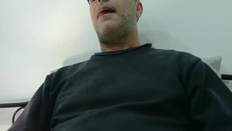 Snapshot of trevido4u chatting on 03/29/26, 03:28 trevido4u online show from 03/29/26, 03:28