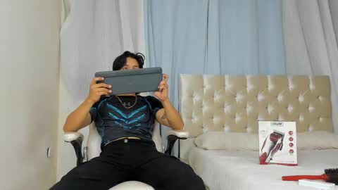 Snapshot of trevor_belmon chatting on 09/25/25, 04:05 Trevor Belmon online show from 09/25/25, 04:05