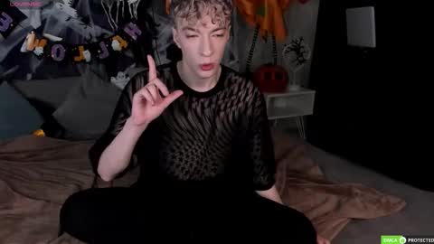 TrevorBenson online show from 11/01/25, 06:15