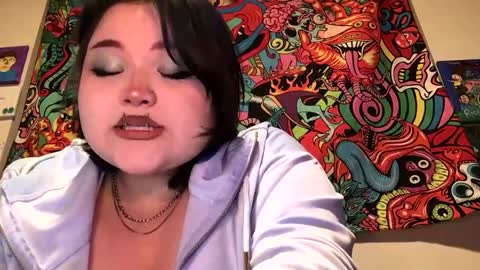 Trixie online show from 12/09/24, 02:02