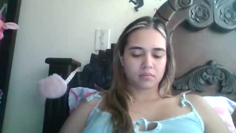 Snapshot of triana_bell chatting on 12/16/24, 03:00 triana_bell online show from 12/16/24, 03:00