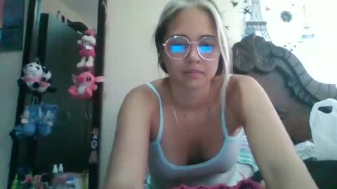 Snapshot of triana_bell chatting on 12/22/24, 04:38 triana_bell online show from 12/22/24, 04:38