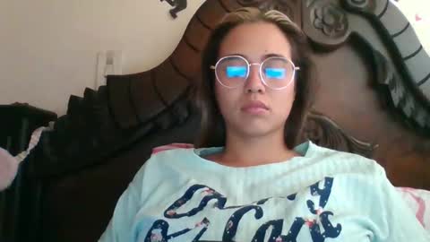 Snapshot of triana_bell chatting on 01/20/25, 08:40 triana_bell online show from 01/20/25, 08:40