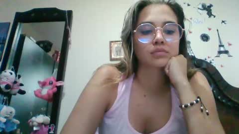 Snapshot of triana_bell chatting on 02/11/25, 11:01 triana_bell online show from 02/11/25, 11:01