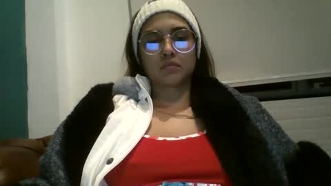 Snapshot of triana_bell chatting on 12/01/25, 01:32 triana_bell online show from 12/01/25, 01:32