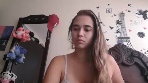 triana_bell online show from 01/15/26, 04:44