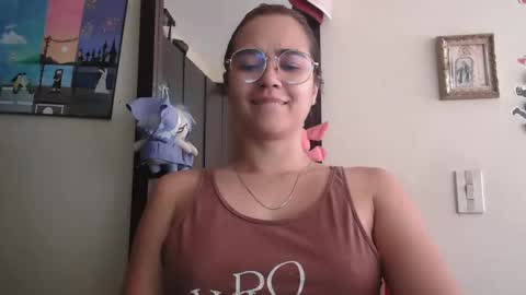 Snapshot of triana_bell chatting on 05/10/26, 04:56 triana_bell online show from 05/10/26, 04:56