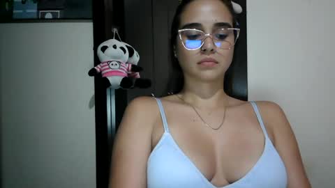 Snapshot of triana_bell chatting on 07/11/26, 12:46 triana_bell online show from 07/11/26, 12:46