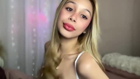 Snapshot of triana_ortega chatting on 02/09/25, 02:18 Triana online show from 02/09/25, 02:18