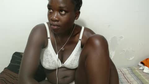 Snapshot of triceeyy chatting on 11/09/25, 07:01 Tracy online show from 11/09/25, 07:01