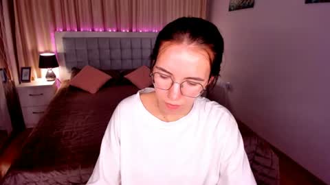 Snapshot of triciadaisy chatting on 07/11/26, 04:37 TriciaDaisy online show from 07/11/26, 04:37