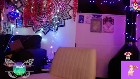 Cassie online show from 10/03/25, 07:27