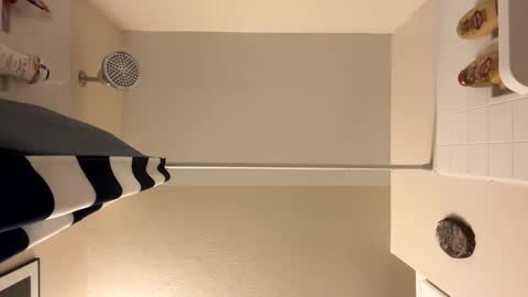 trickydick6 online show from 11/22/25, 04:17