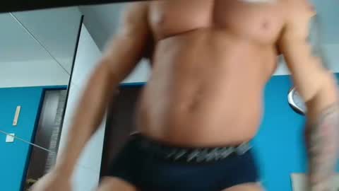 Snapshot of tridentmuscles chatting on 12/01/24, 10:53 tridentmuscles online show from 12/01/24, 10:53