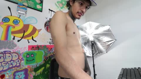 - trieone online show from 01/13/26, 04:23