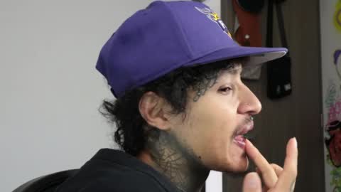 - trieone online show from 03/30/26, 02:07