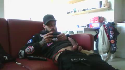 Snapshot of triestjoe chatting on 04/15/26, 07:59 triestjoe online show from 04/15/26, 07:59