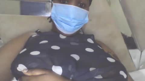 trinahluicy online show from 04/10/26, 10:25