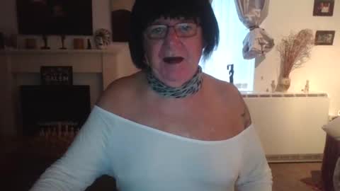 Snapshot of trinity1011 chatting on 12/12/24, 08:25 trinity1011 online show from 12/12/24, 08:25