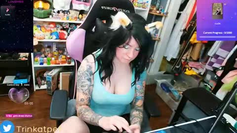 Snapshot of trinitykatze chatting on 09/30/25, 07:52 Trin Kat pet online show from 09/30/25, 07:52