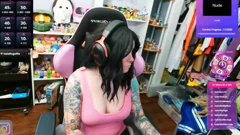 Snapshot of trinitykatze chatting on 10/03/25, 07:22 Trin Kat pet online show from 10/03/25, 07:22