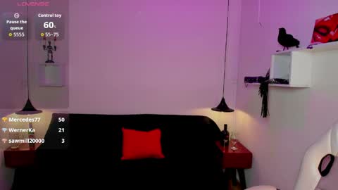 trinityy__ online show from 04/16/26, 10:23