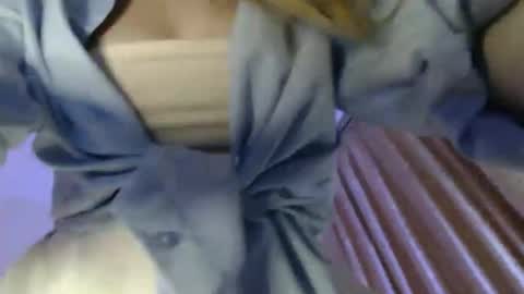 Snapshot of trioa chatting on 10/16/25, 06:09 Tony and Kristina wait you everyday start 2230-0000 GMT online show from 10/16/25, 06:09