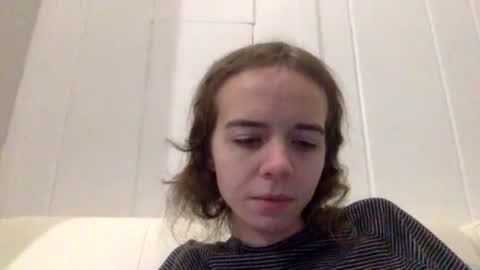 trippybb222 online show from 12/23/25, 03:15