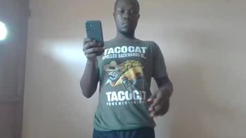 Snapshot of trisbaby3 chatting on 03/21/26, 11:04 Tris6 online show from 03/21/26, 11:04