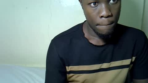 Snapshot of trisbaby3 chatting on 04/17/26, 08:45 Tris6 online show from 04/17/26, 08:45