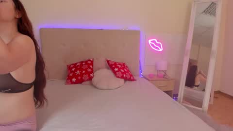 Mia online show from 01/12/26, 06:40