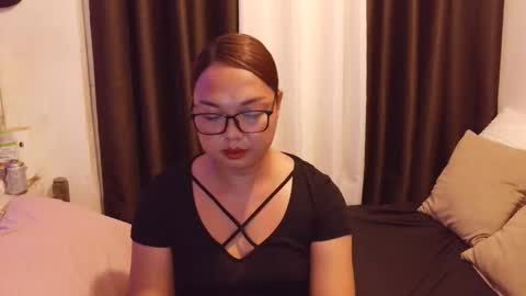 Snapshot of trishakera chatting on 06/07/26, 01:26 trisha online show from 06/07/26, 01:26