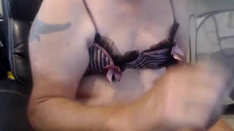 Snapshot of trishatrips chatting on 03/14/26, 04:34 Trisha online show from 03/14/26, 04:34