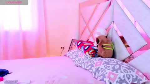 Trissha online show from 10/31/25, 01:56