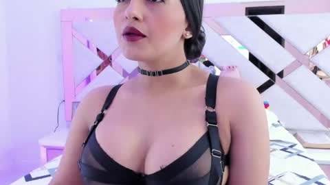 Snapshot of trissha_xk1 chatting on 07/09/26, 02:43 Trissha online show from 07/09/26, 02:43