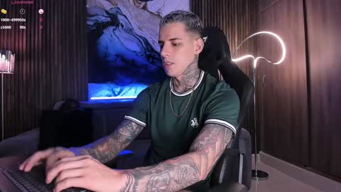 Snapshot of trisstan_ chatting on 12/04/24, 09:46 Alexander online show from 12/04/24, 09:46