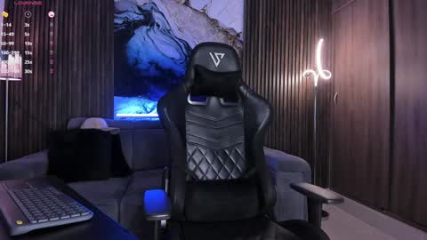 Snapshot of trisstan_ chatting on 12/06/24, 10:30 Alexander online show from 12/06/24, 10:30