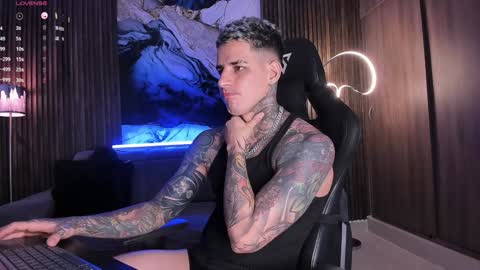 Snapshot of trisstan_ chatting on 01/17/25, 10:23 Alexander online show from 01/17/25, 10:23