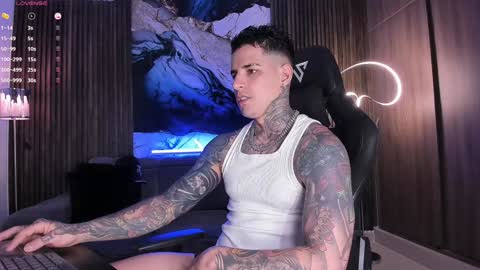 Snapshot of trisstan_ chatting on 01/24/25, 08:22 Alexander online show from 01/24/25, 08:22