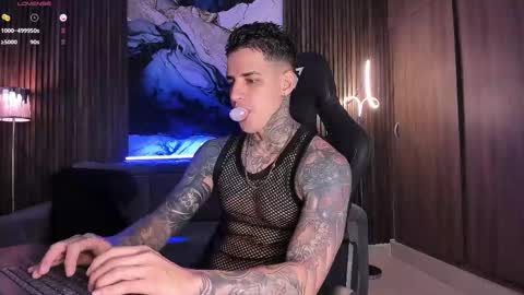 Snapshot of trisstan_ chatting on 02/17/25, 10:25 Alexander online show from 02/17/25, 10:25