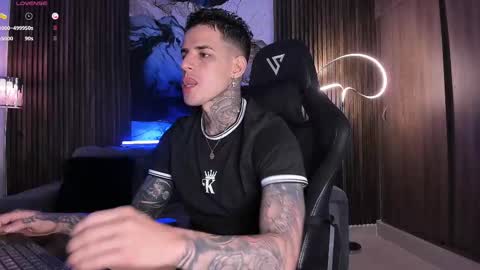 Snapshot of trisstan_ chatting on 02/24/25, 09:31 Alexander online show from 02/24/25, 09:31