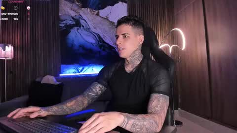 Snapshot of trisstan_ chatting on 03/12/25, 09:35 Alexander online show from 03/12/25, 09:35