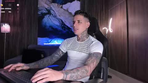 Snapshot of trisstan_ chatting on 09/22/25, 04:53 Alexander online show from 09/22/25, 04:53